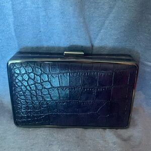 Purple/eggplant Alligator 🐊 Print Clutch